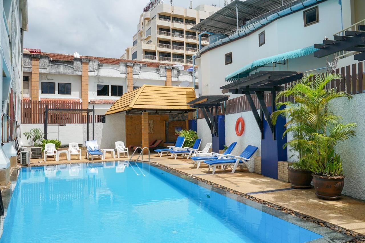 Rattana Beach Hotel By Shanaya Karon Екстер'єр фото